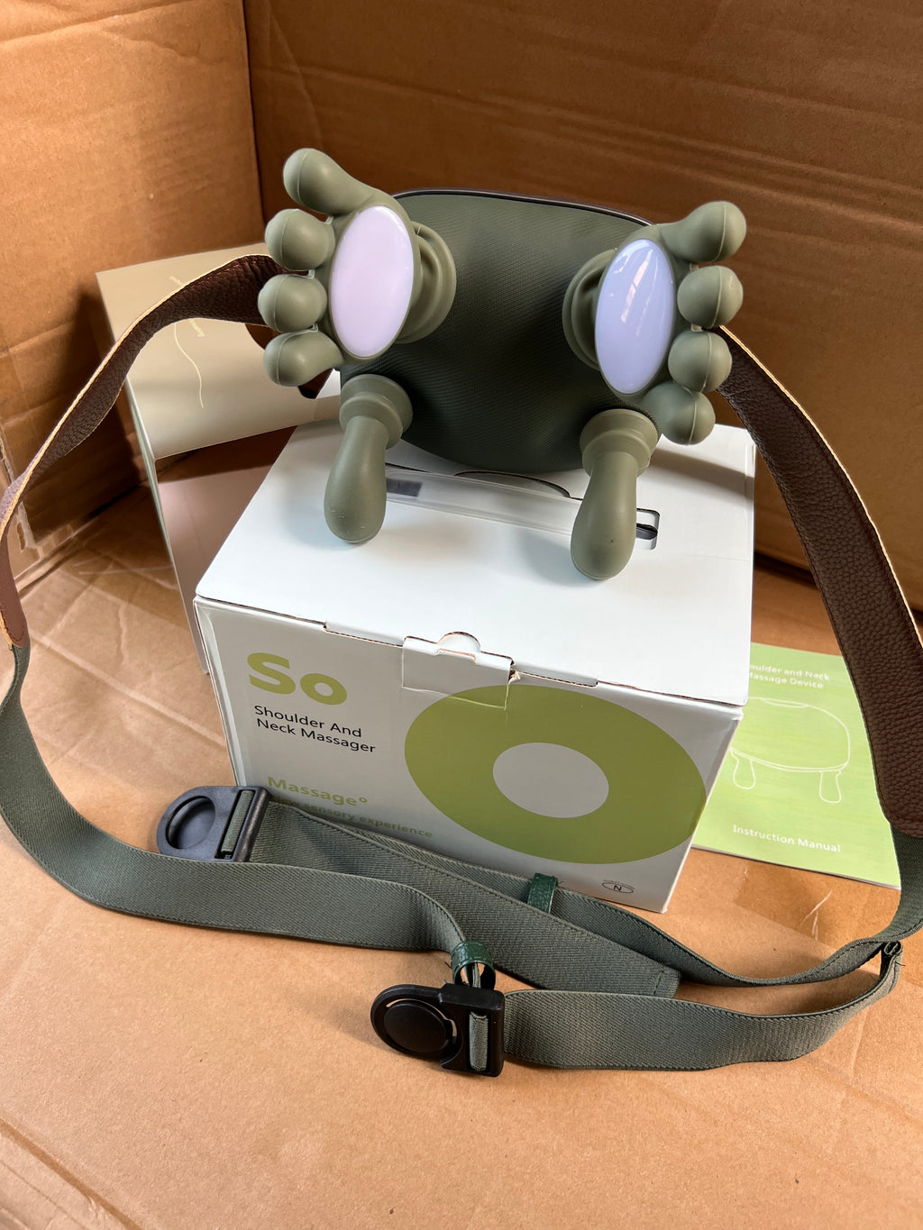 Neck and Back Massager, 3 Massage Mode, 2 Heat Function, Heated Neck & Shoulder Massager, Simulated Human Hand Design, for Necks, Back, Legs Etc (1 Pc)